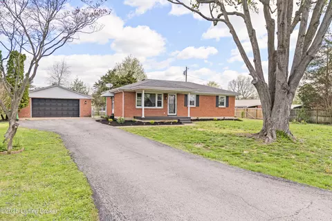 154 Wyndingbrook Dr, Shepherdsville, KY 40165