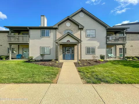10304 Southern Meadows Dr #104, Louisville, KY 40241