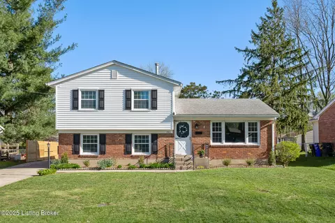 7915 Brush Ln, Louisville, KY 40291