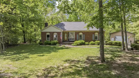2007 Wingfield Cir, La Grange, KY 40031