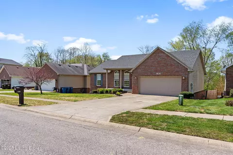 7204 Astin Ct, Louisville, KY 40219
