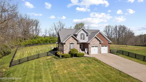 407 Peach Orchard Cir, Fisherville, KY 40023
