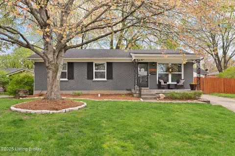 2904 Wimpole Ct, Louisville, KY 40218