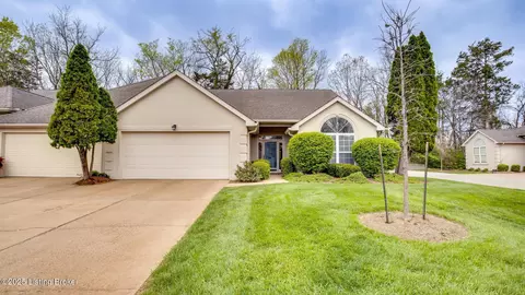 525 Village Lake Dr, Louisville, KY 40245