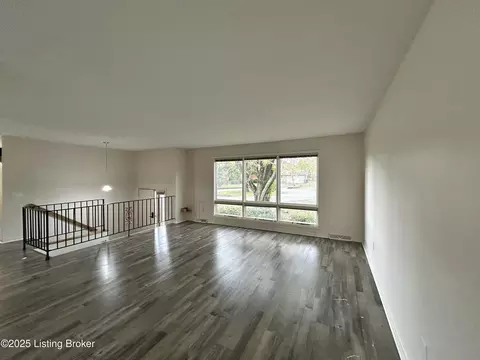 Living - 441 Eastern Drive Dr, Radcliff, KY 40160 photo 4 of 9