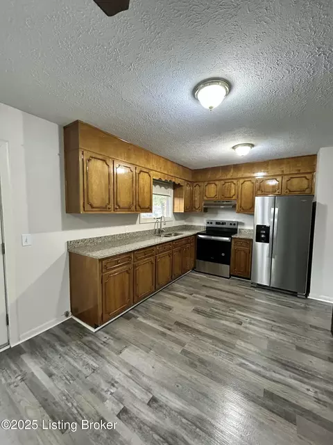 Kitchen - 441 Eastern Drive Dr, Radcliff, KY 40160 photo 2 of 2
