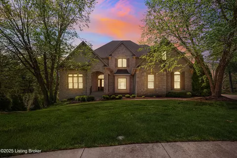 1704 Oxford Ct, Goshen, KY 40026