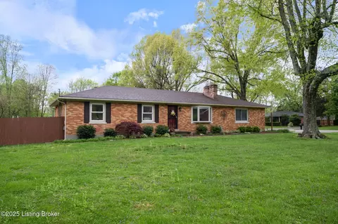9601 Holiday Dr, Louisville, KY 40272