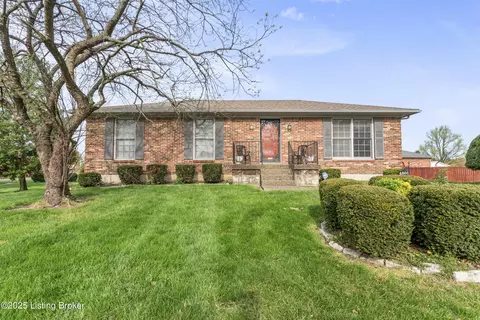 4801 Bold Ct, Louisville, KY 40218
