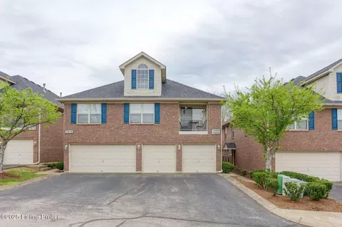 7906 Grand Cascade Dr, Louisville, KY 40228