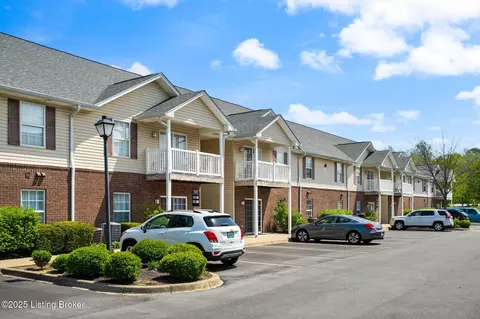 9303 Stonestreet Rd #105, Louisville, KY 40272