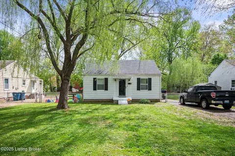5005 Feys Dr, Louisville, KY 40216