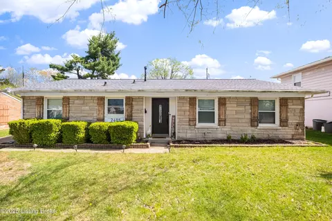 2405 Stonehurst Dr, Louisville, KY 40242