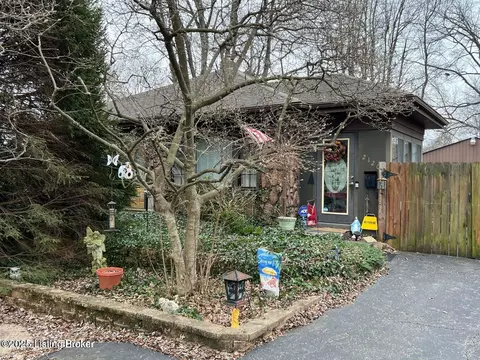 2120 West Ln, Louisville, KY 40216