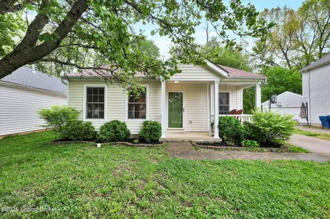 6421 Hunters Creek Blvd, Louisville, KY 40258