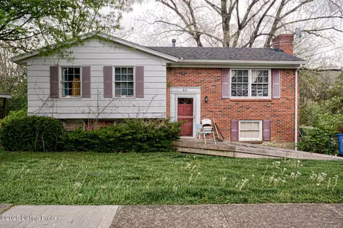 821 Creekvalley Rd, Louisville, KY 40243
