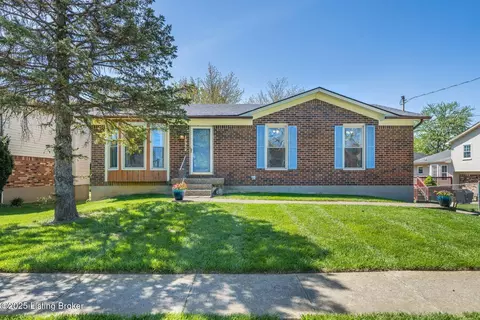 10302 Bayport Rd, Jeffersontown, KY 40299