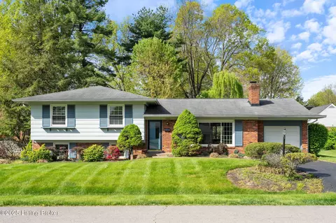 1602 Applewood Ln, Louisville, KY 40222