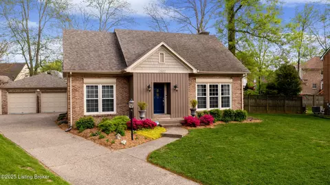 10502 Larkhall Ct, Louisville, KY 40223