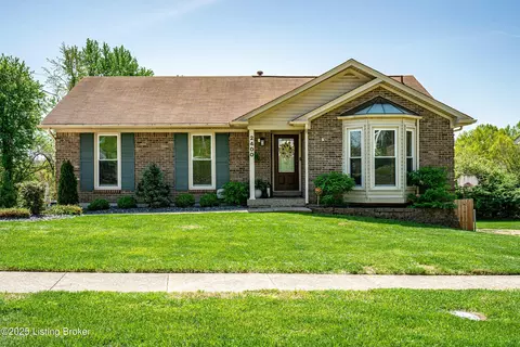 2400 High Pine Dr, Louisville, KY 40214