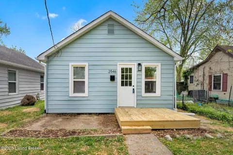 2546 Broadway St, New Albany, IN 47150