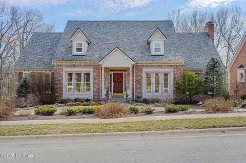 707 Lake Forest Pkwy, Louisville, KY 40245