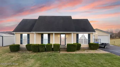 90 Woodrow Hughes Rd, Scottsville, KY 42164