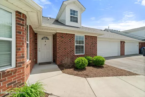5234 Valkyrie Way, Louisville, KY 40272