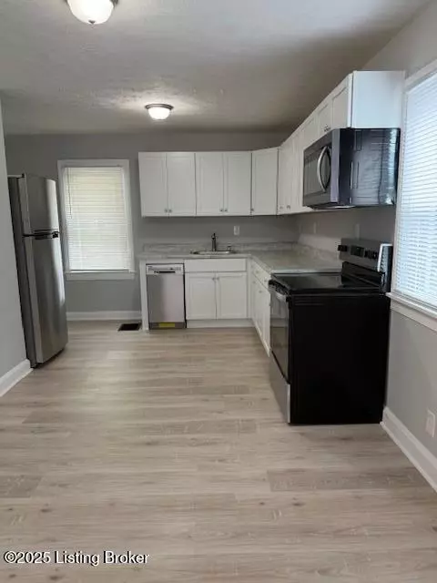 610 Compton St, Louisville, KY 40208