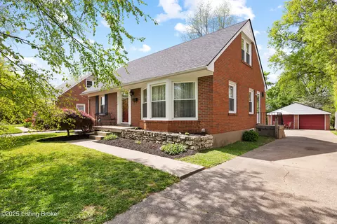 3742 Glenmeade Rd, Louisville, KY 40218