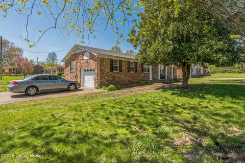 700 Hillside Dr, Mayfield, KY 42066 photo 3