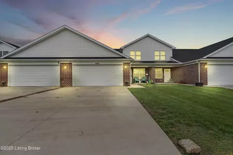 6604 Eagle Wood Dr, Louisville, KY 40272