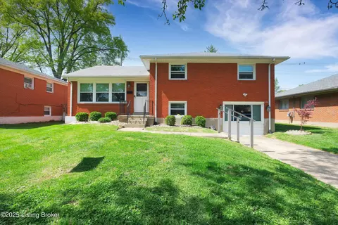 2810 Shannon Dr, Louisville, KY 40220