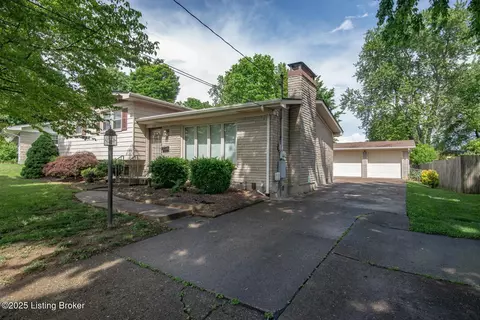 8701 Cottingham Way, Louisville, KY 40258