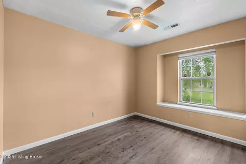 Bedroom - 136 Beechtree Ln, Mount Washington, KY 40047 photo 1 of 1