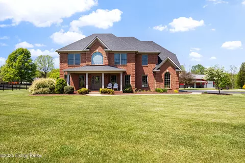 2300 Old Field Dr, La Grange, KY 40031