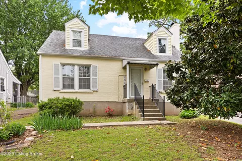 1042 Parkway Dr, Louisville, KY 40217