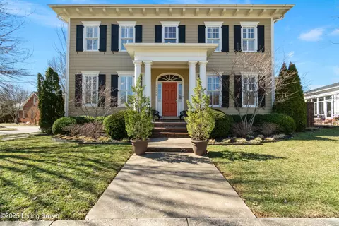 10606 Kings Crown Dr, Prospect, KY 40059