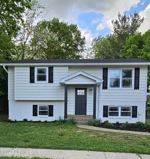 11201 Deham Dr, Louisville, KY 40241