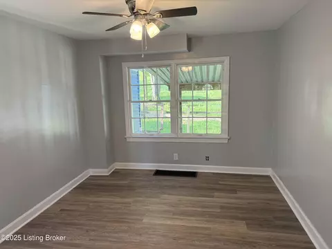 Living - 153 Chaplin Rd, Bloomfield, KY 40008 photo 1 of 7
