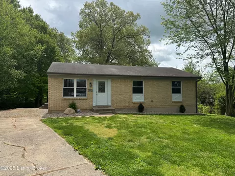 111 Edgewood Dr, Vine Grove, KY 40175