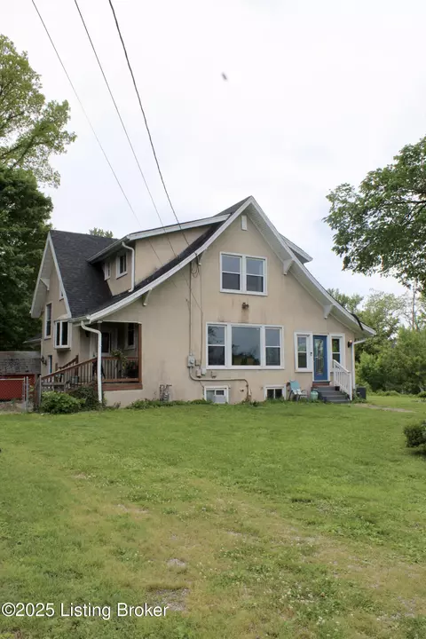 4618 River Front Dr, Louisville, KY 40216