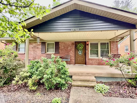 10711 Charlene Dr, Fairdale, KY 40118