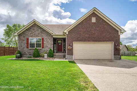 557 Gentry Crossings Blvd, Mount Washington, KY 40047