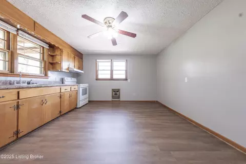 9135 N Hwy 261, Webster, KY 40176 photo 9
