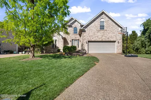 9902 Moss Ct, Louisville, KY 40241