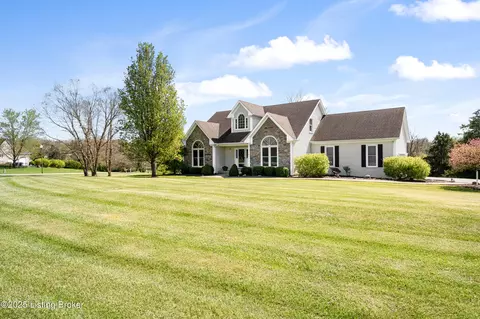 2106 Martybrook Ct, La Grange, KY 40031