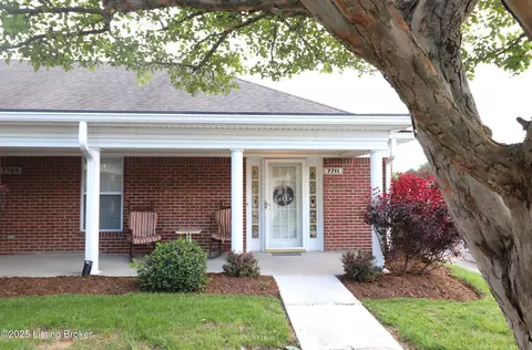 7711 Stovall Pl, Louisville, KY 40228