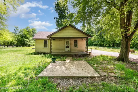 3608 Mud Ln, Louisville, KY 40229