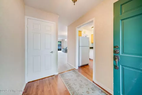 905 Loveall Ln, Louisville, KY 40223